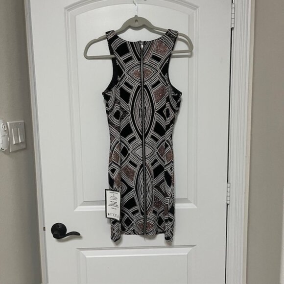 Black cocktail dress with sparkly geometric design Size 9 - Picture 3 of 5